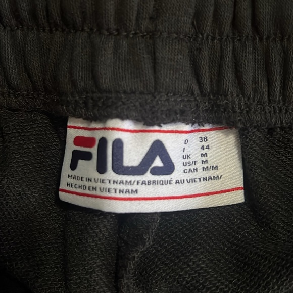 FILA Women’s Black Jogger Sweatpants Logo Size M Athletic Athleisure Gym Casual - Picture 3 of 7